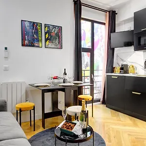  Apartment 214 Vuitton - Superb In